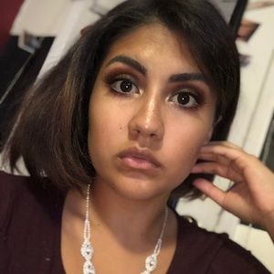 Meet your Posher, Veronica